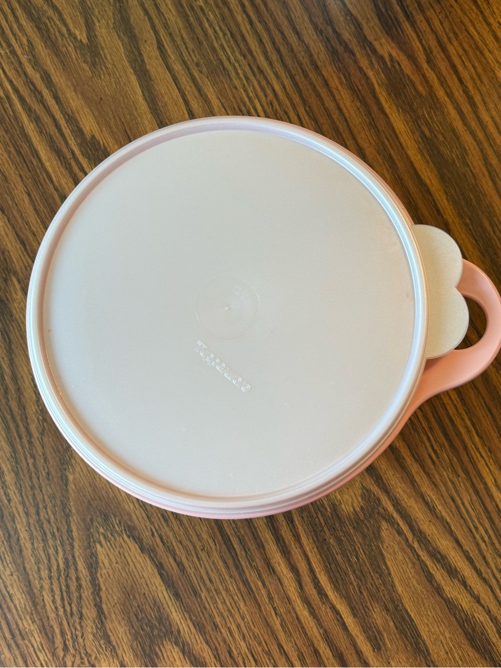 Tupperware 2.75L bowl with lid